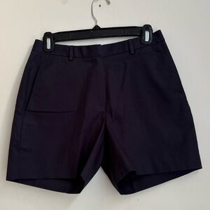BROOKS BROTHERS ADVANTAGE CHINO SHORTS SIZE 2. inseam 5”  waist 28”